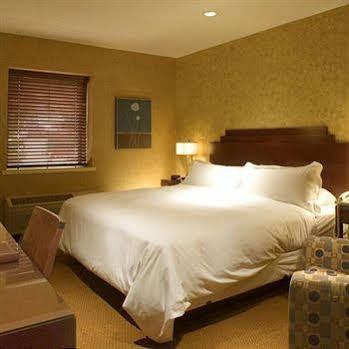 The Woodlands 3*
